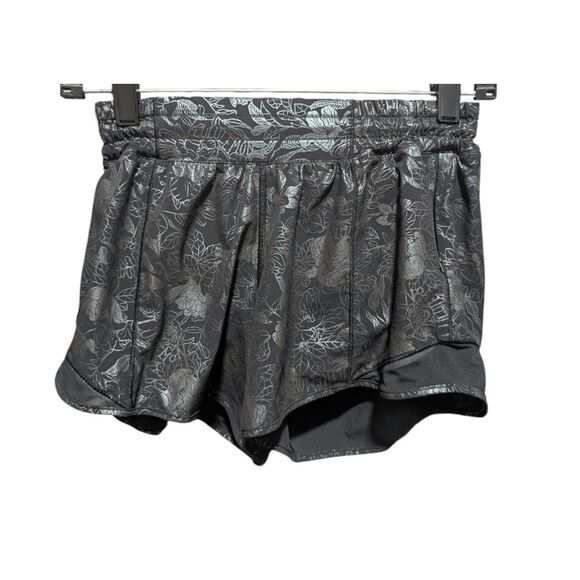 LULULEMON ATHLETICA Hotty Hot Low-Rise Short Size 4Tall - Picture 5 of 6